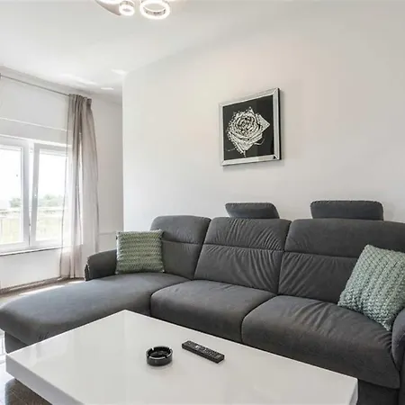 Villa Panorama With Rooftop Pool *