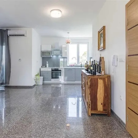 Villa Panorama With Rooftop Pool