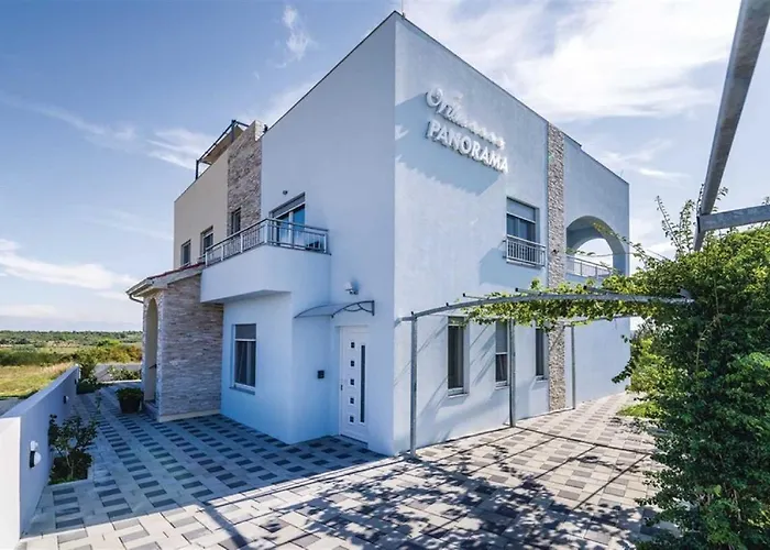 Panorama With Rooftop Pool *